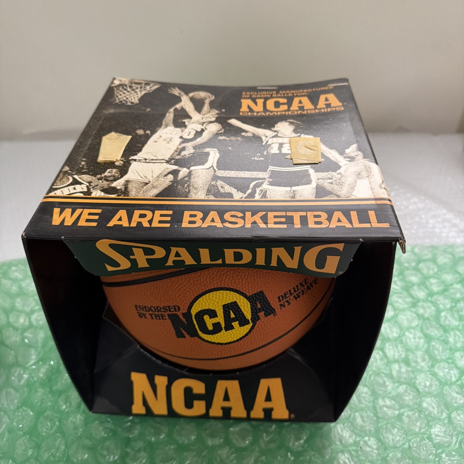 1986 NCAA Spalding Deluxe NY Weave Deep Pebble Rubber Basketball w/ Original Box