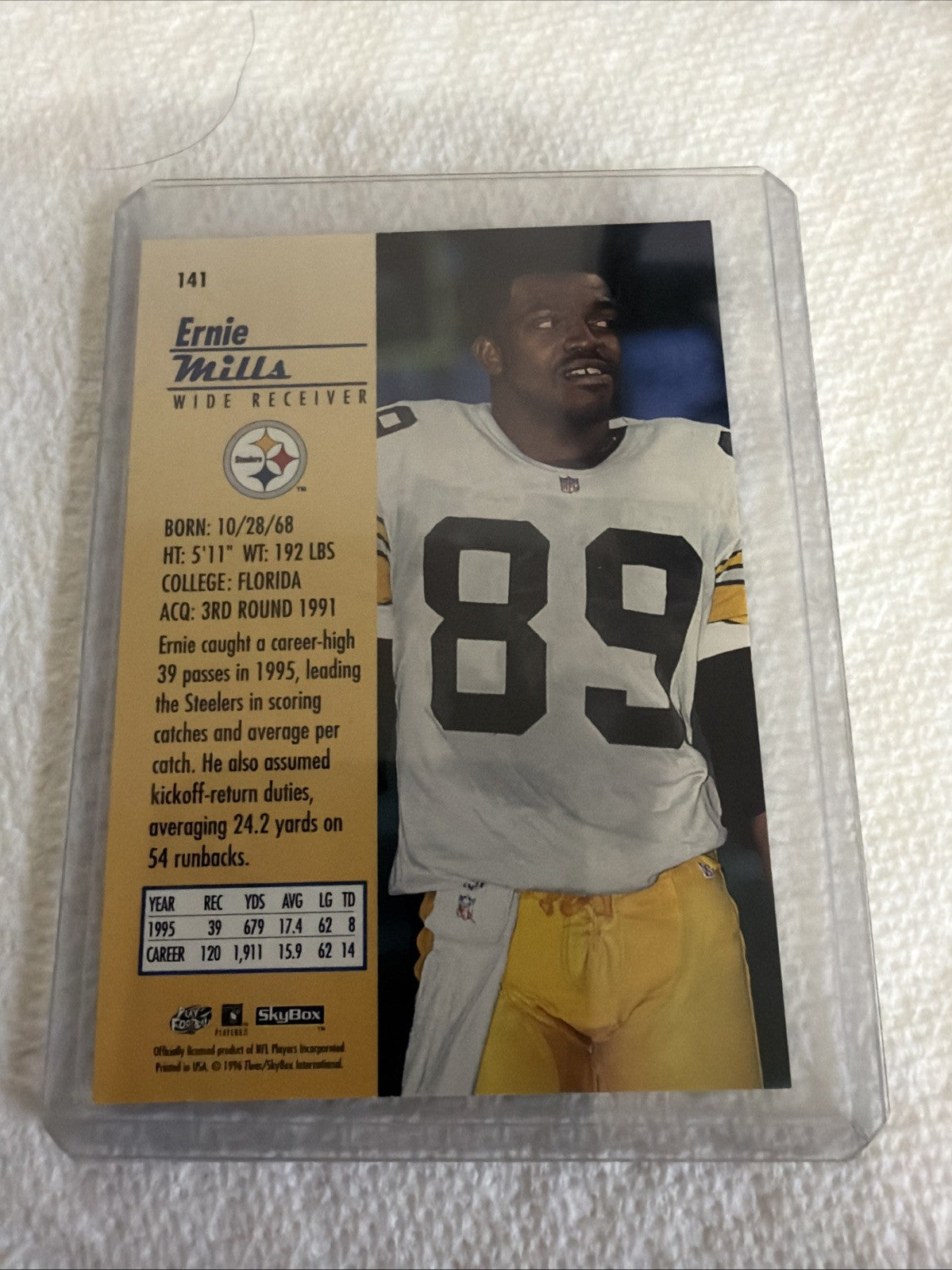 1996 Skybox Premium - Ernie Mills #141 NM - SIGNED