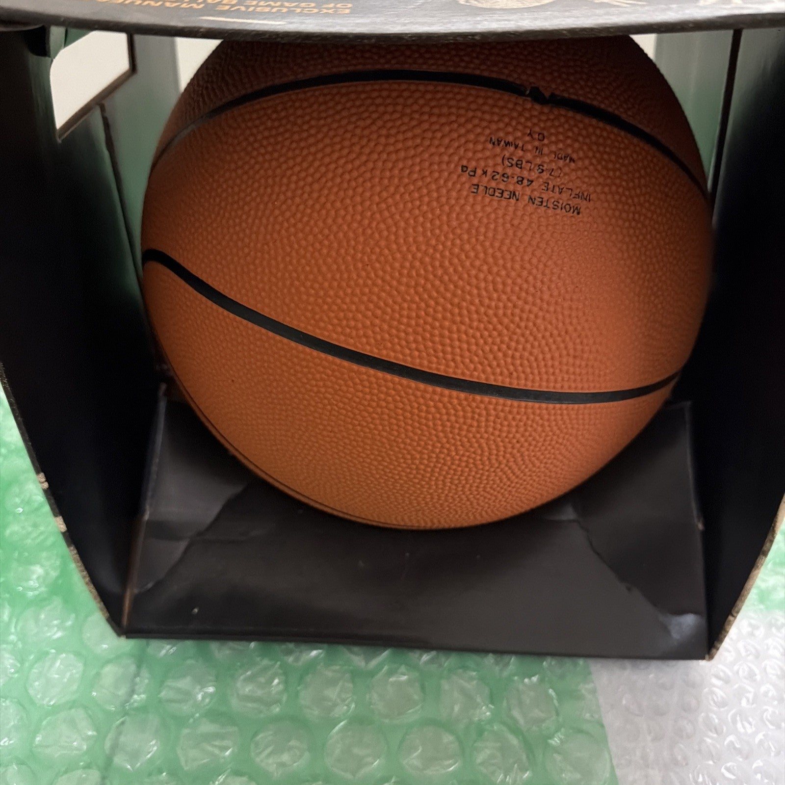 1986 NCAA Spalding Deluxe NY Weave Deep Pebble Rubber Basketball w/ Original Box