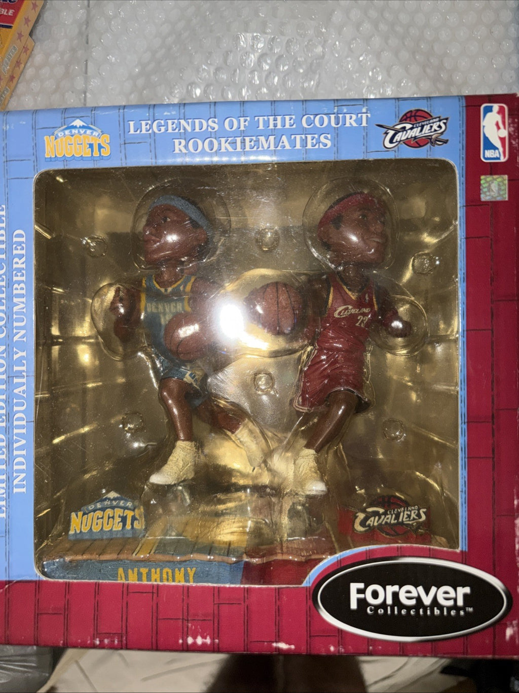 Legends of the Court Rookie Mates - Carmelo Anthony & LeBron James BobbleheadNIB