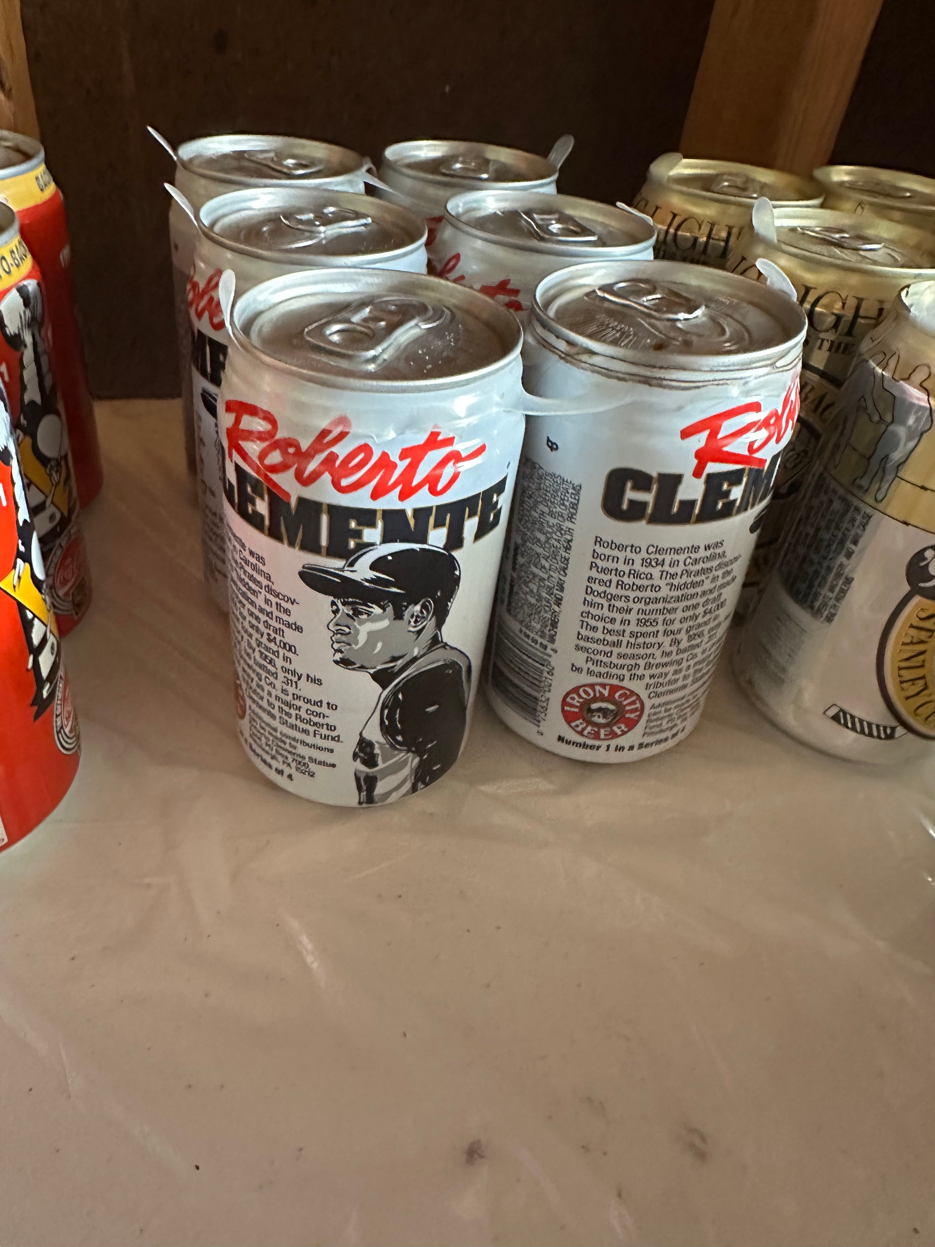 Roberto Clemente (Iron City) - Vintage Sports Cans